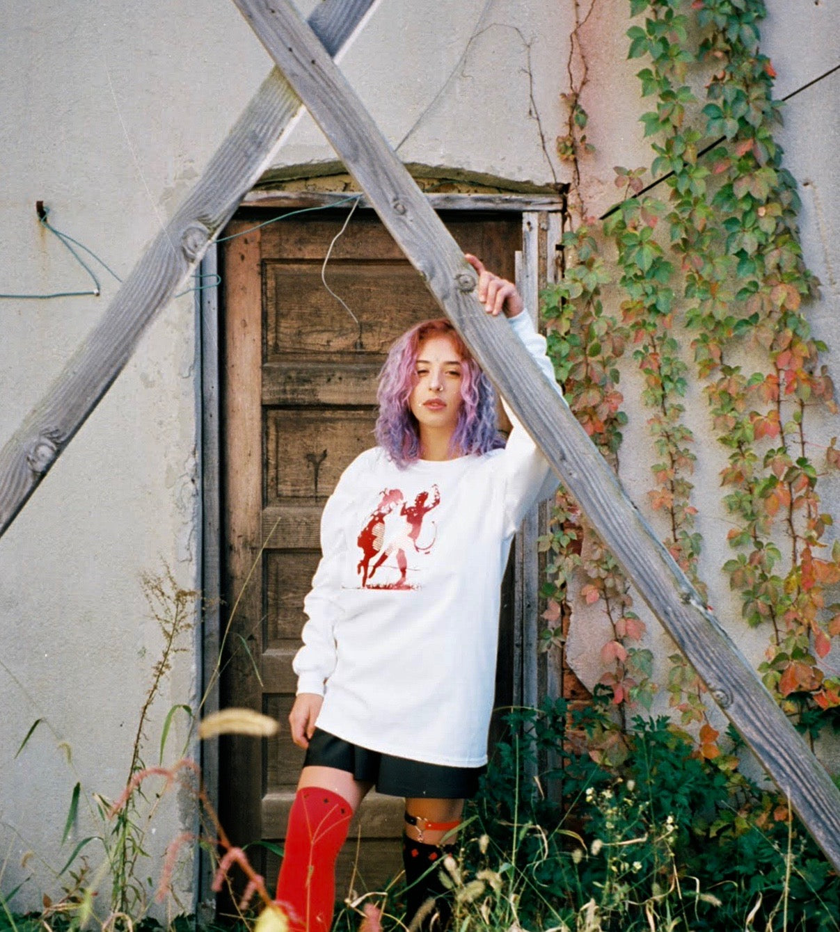 WY&I Dancing Devil L/S (White)